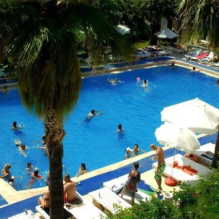 Club Arinna Otel 3*
