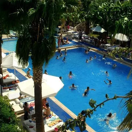 Club Arinna Otel